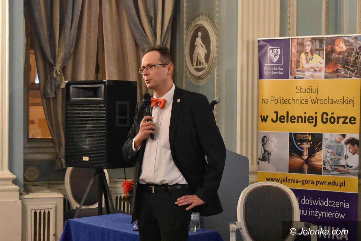Cieplice: Debatowali o elektromobilności