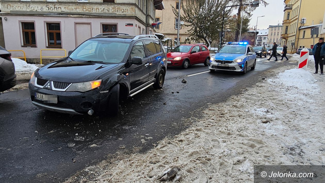 Jelenia Góra: Stłuczka na Korczaka