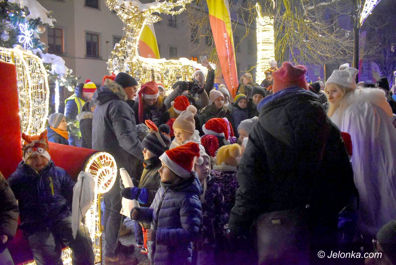 Jelenia Góra: Zaklęcie rozświetliło choinkę