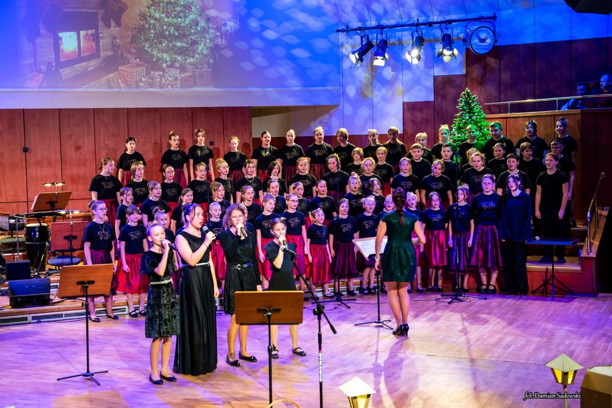Jelenia Góra: Świąteczny Koncert Kolęd Dwójki