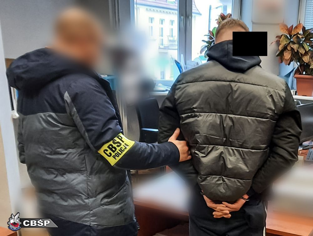 Dolny Śląsk: Rozbicie gangu fałszerzy leków (video)