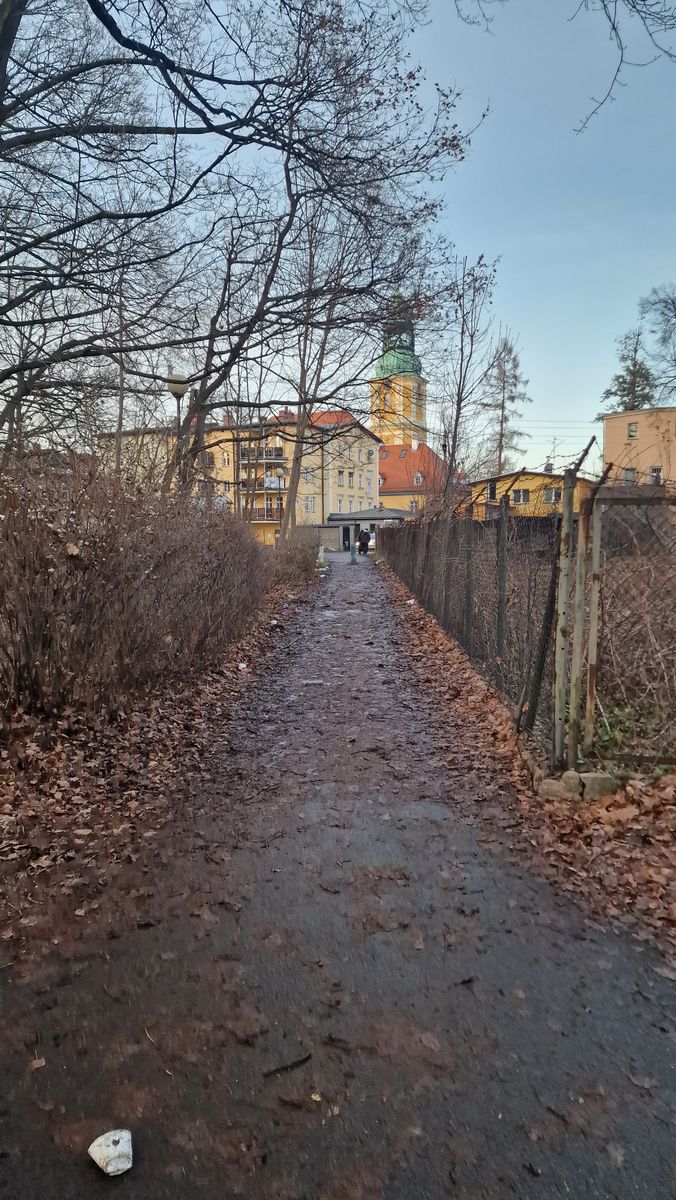 Cieplice: Bałagan na Fabrycznej