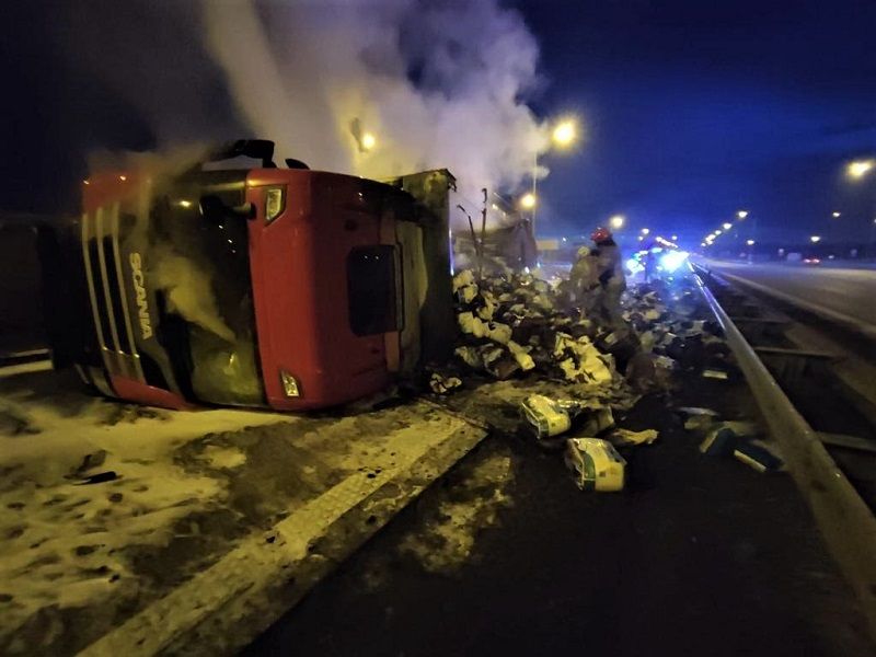 Autostrada A4: Kierowca ciężarówki zasnął za kółkiem