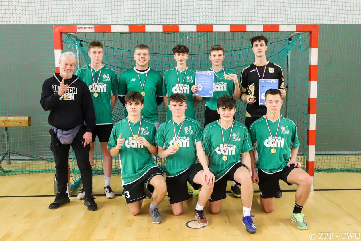 Jelenia Góra: I LO najlepsze w futsalu [WYNIKI]