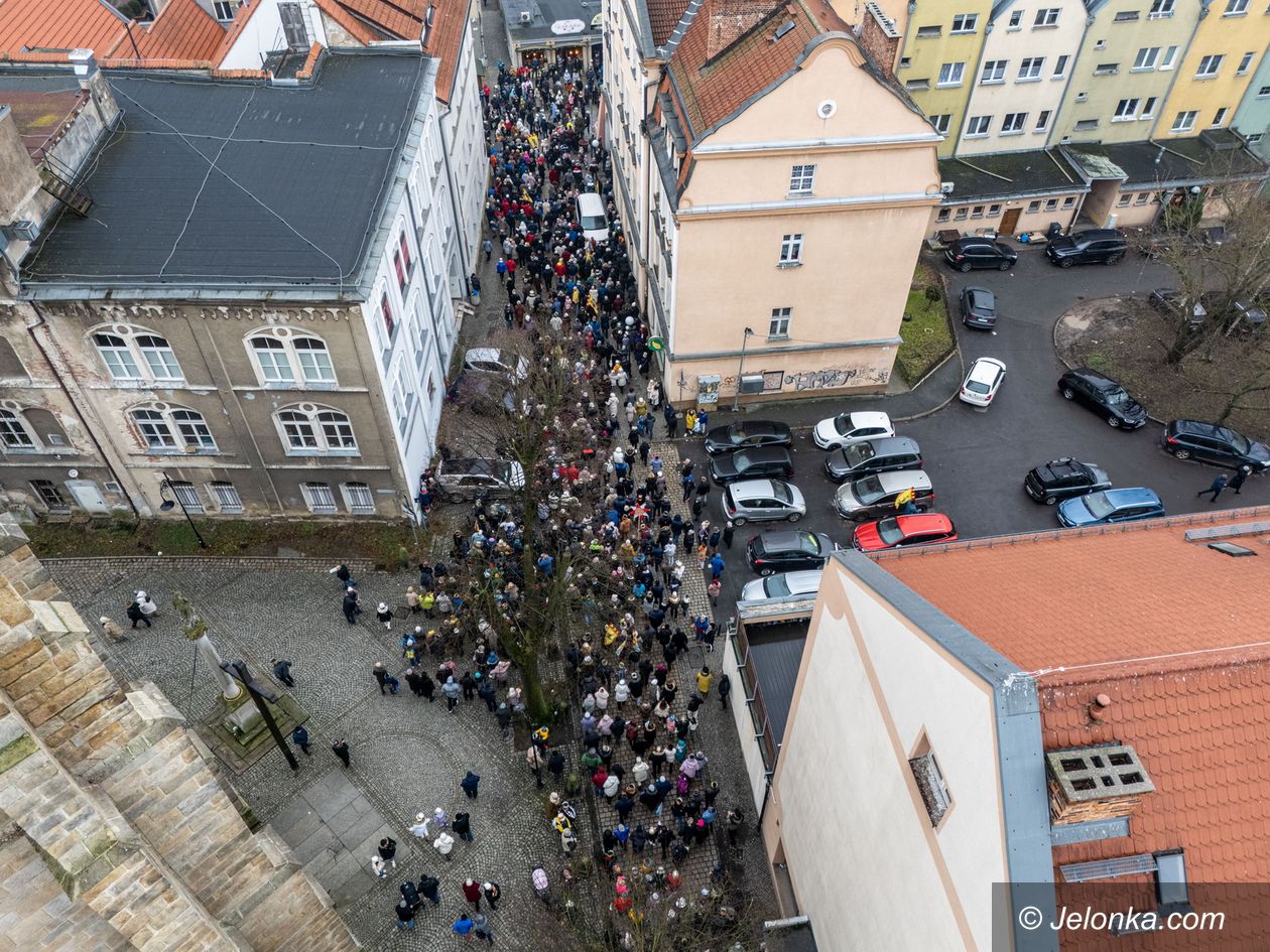 Jelenia Góra: Orszak Trzech Króli – widok z drona