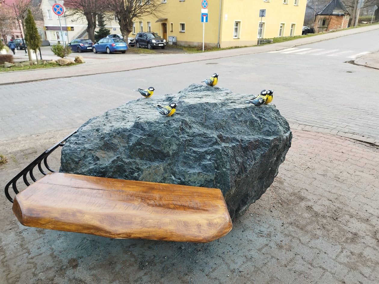 Kowary: Stojak z sikorkami