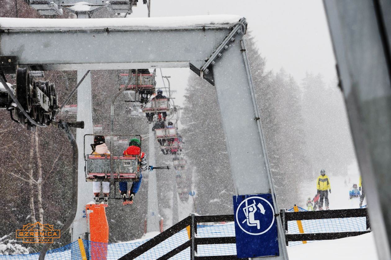 Karkonosze: Ruszyła pierwsza sekcja kolei na Szrenicę