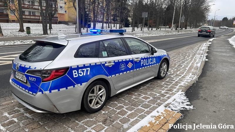 Powiat: Nie można rozpraszać kierowcy