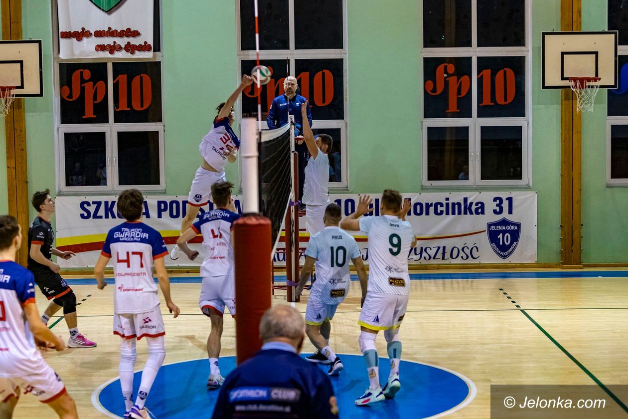 III liga siatkarzy: Jesteśmy na szczycie [WYNIKI/TABELA]