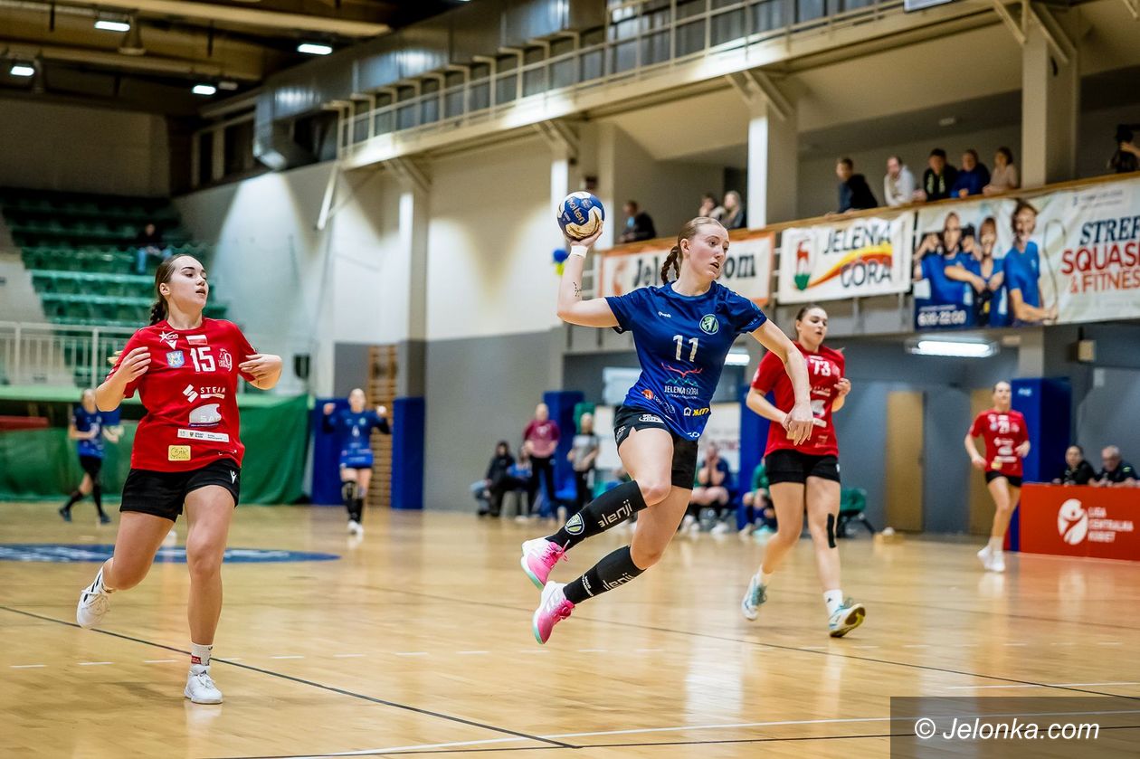 Liga Centralna piłkarek ręcznych: Awansowaliśmy w ligowej stawce [WYNIKI/TABELA]