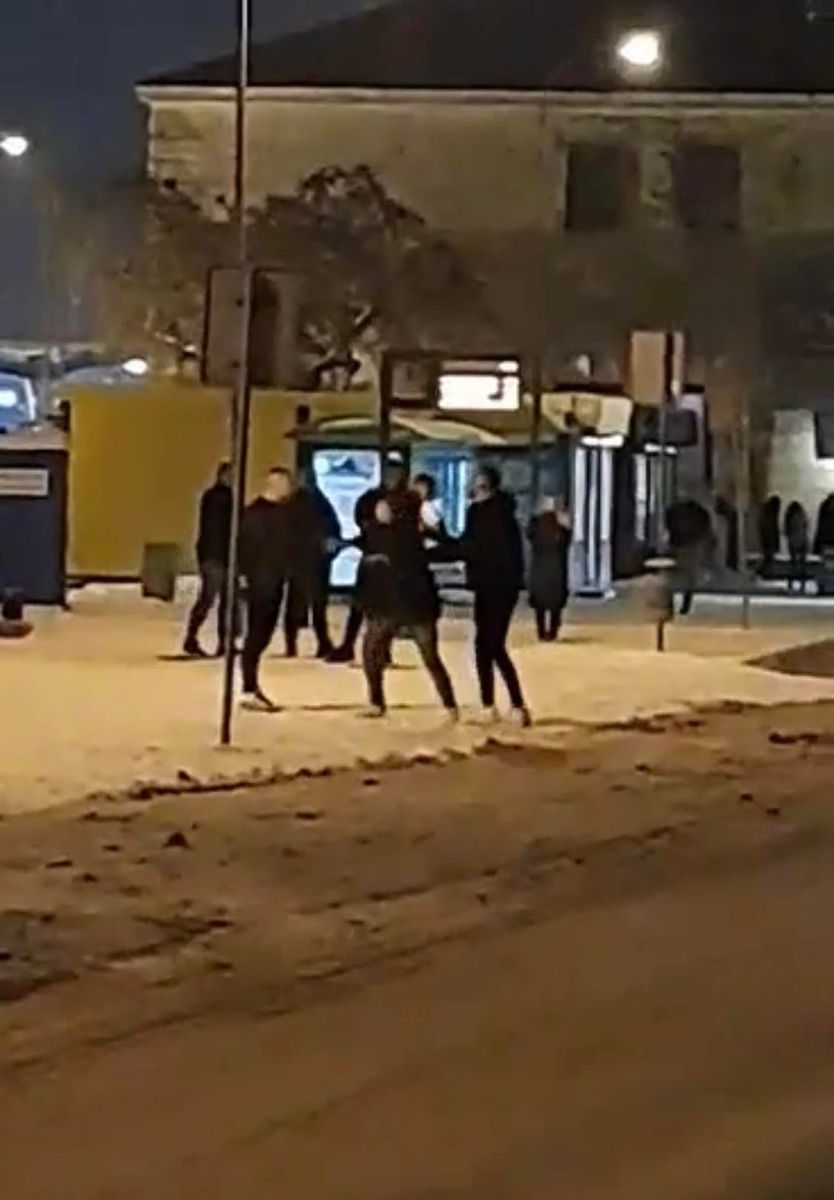 Jelenia Góra: Bijatyki i potłuczone butelki