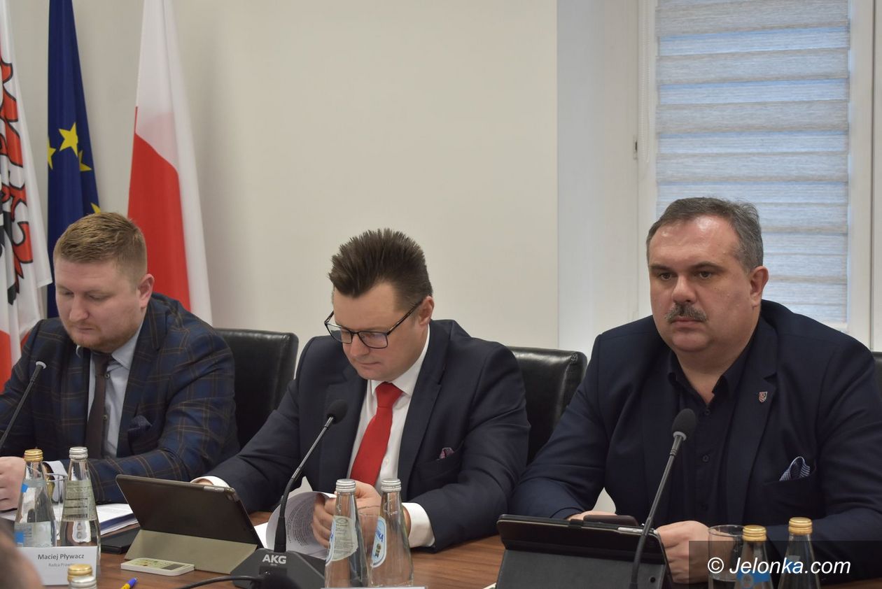 Powiat: Sesja powiatowa o bezpieczeństwie