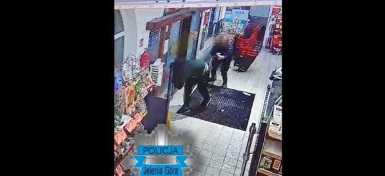 Jelenia Góra: Rozbój w sklepie – VIDEO