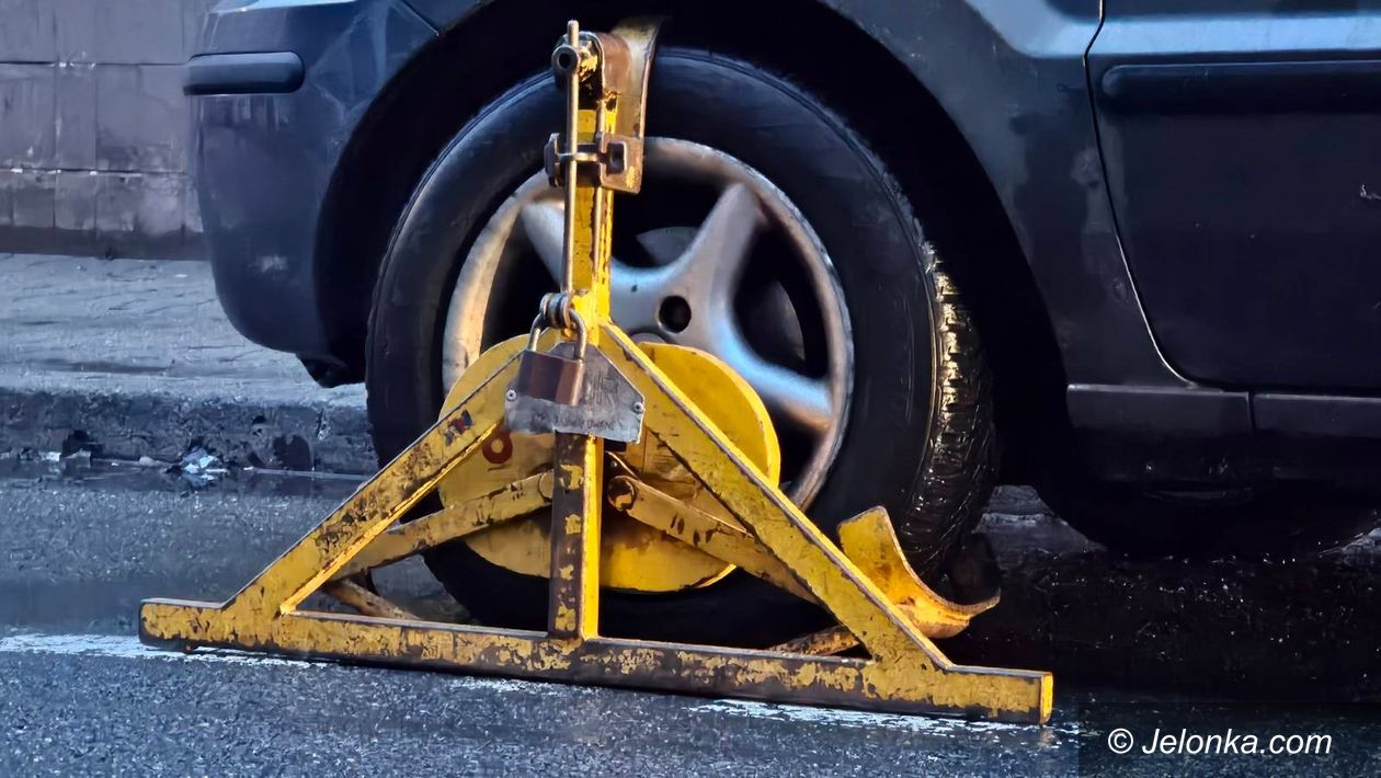 Jelenia Góra: Czterech zablokowanych na Pocztowej