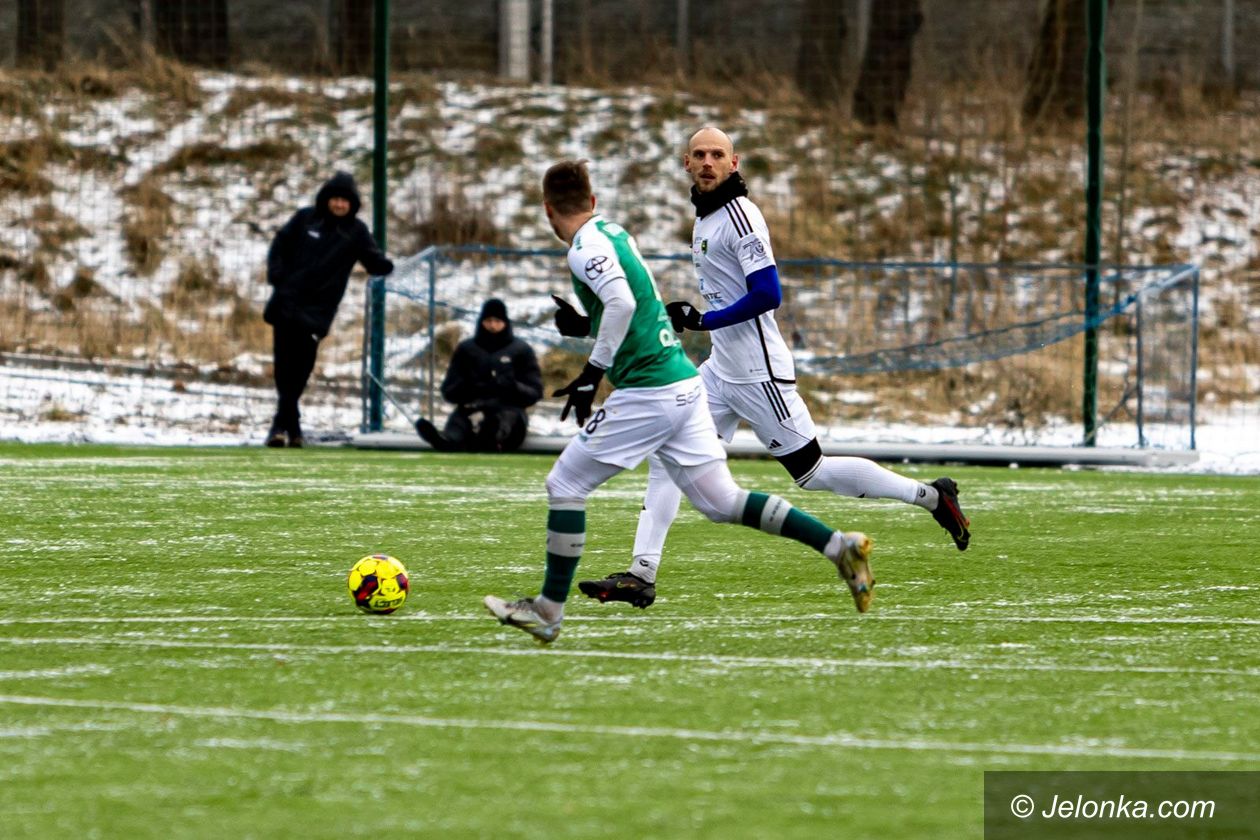 Jelenia Góra: W samo południe z rezerwami pierwszoligowca