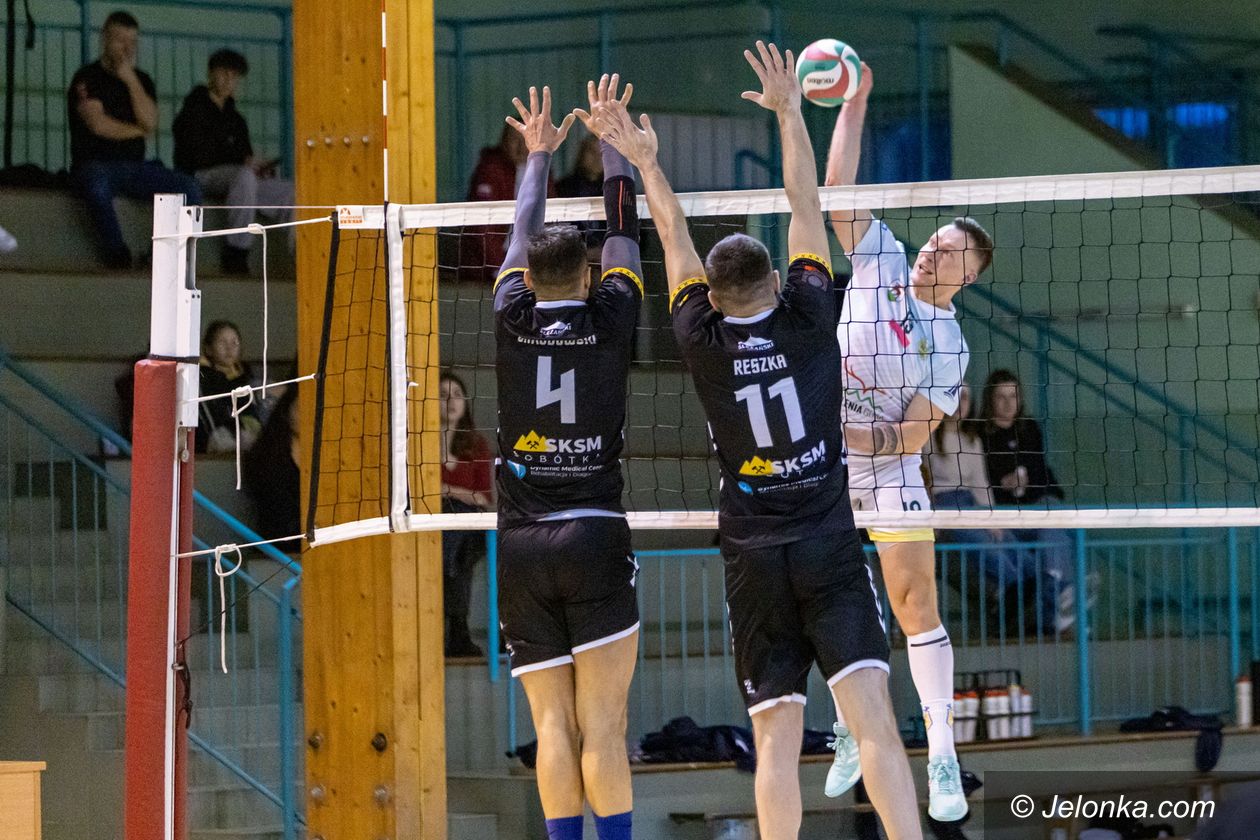 III liga siatkarzy: Sobócka Adrenalina odprawiona z kwitkiem!