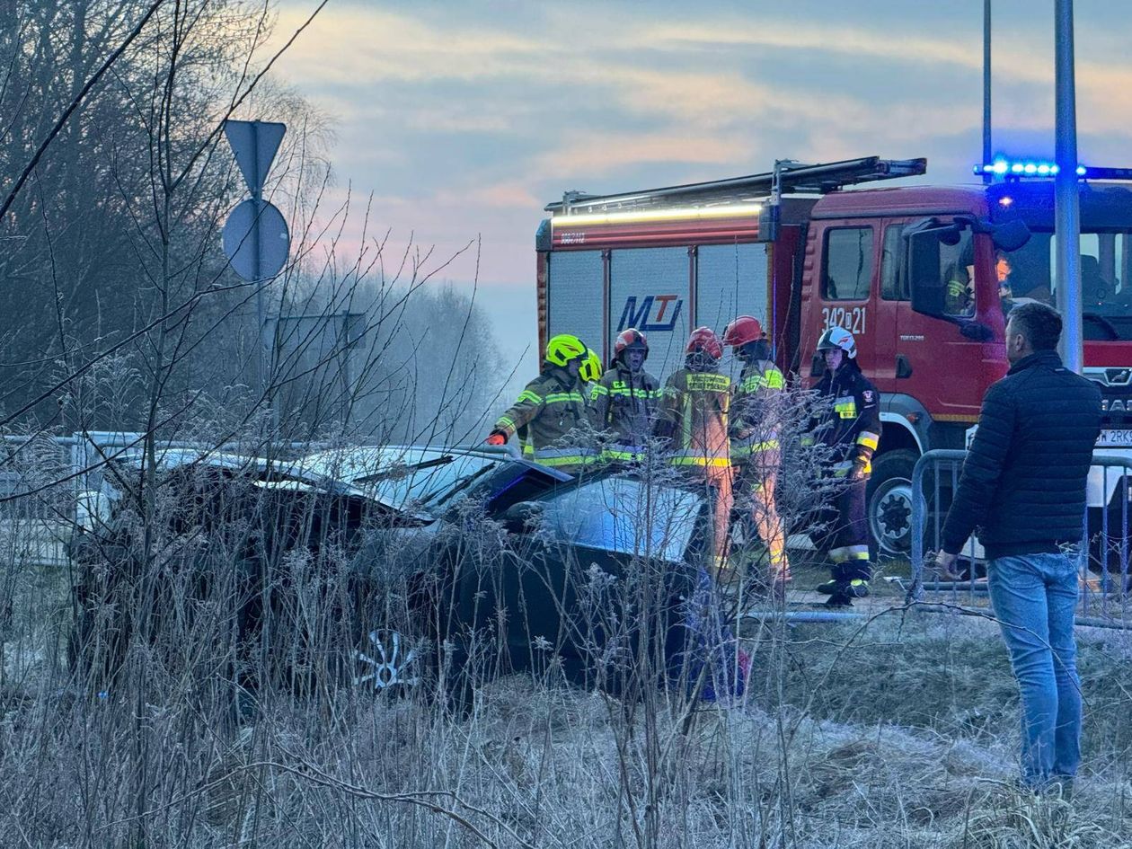 Jelenia Góra: Nie wyrobiła na rondzie