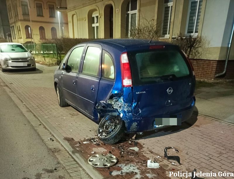 Jelenia Góra: Wypiła pół whisky i wsiadła za kółko