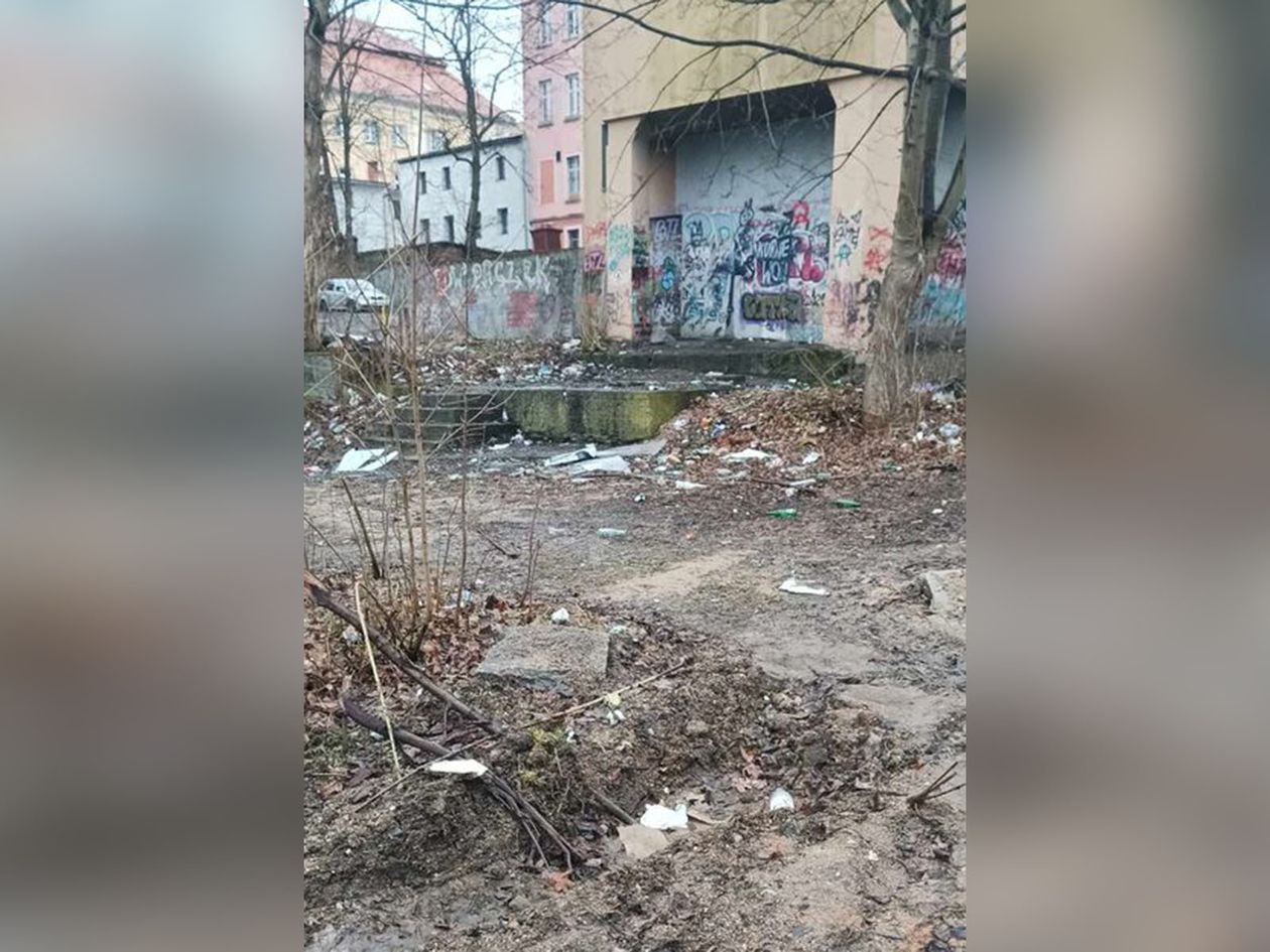 Jelenia Góra: Na razie szaro, może będzie kolorowo