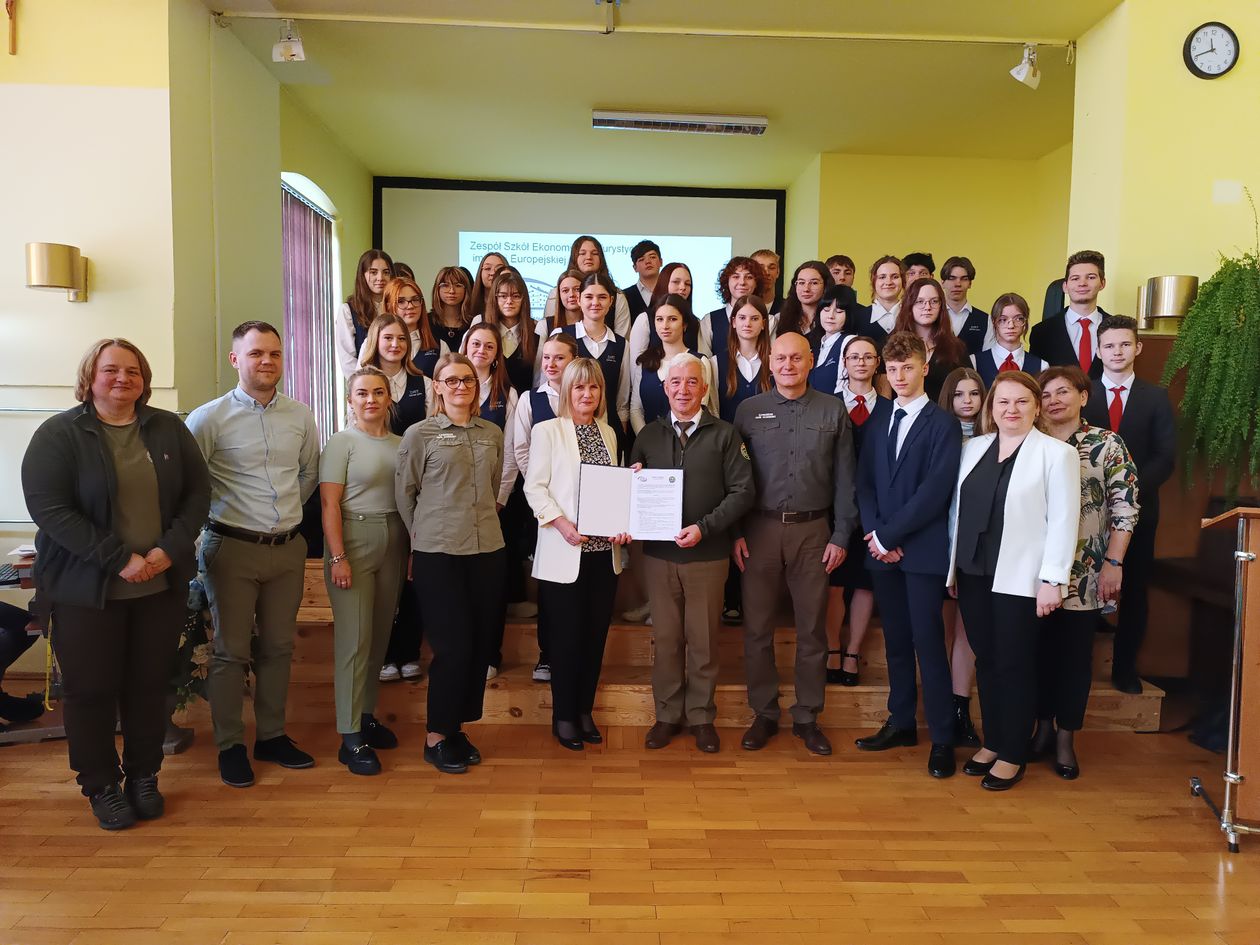 Jelenia Góra: ZSE–T razem z KPN