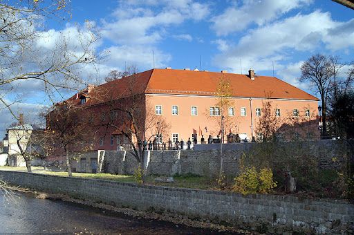 Dolny Śląsk: Albo zniszczone, albo obrabowane