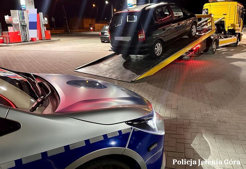 Jelenia Góra: Pijany i już bez samochodu