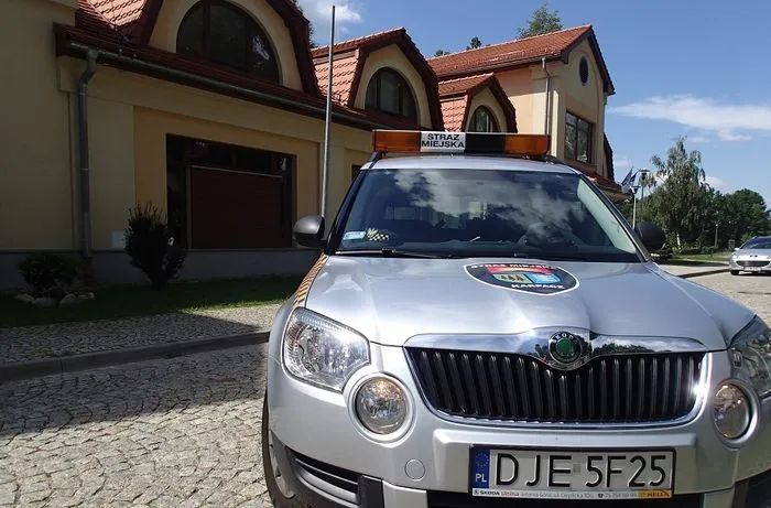 Karpacz: Karpacz sprzedaje radiowóz