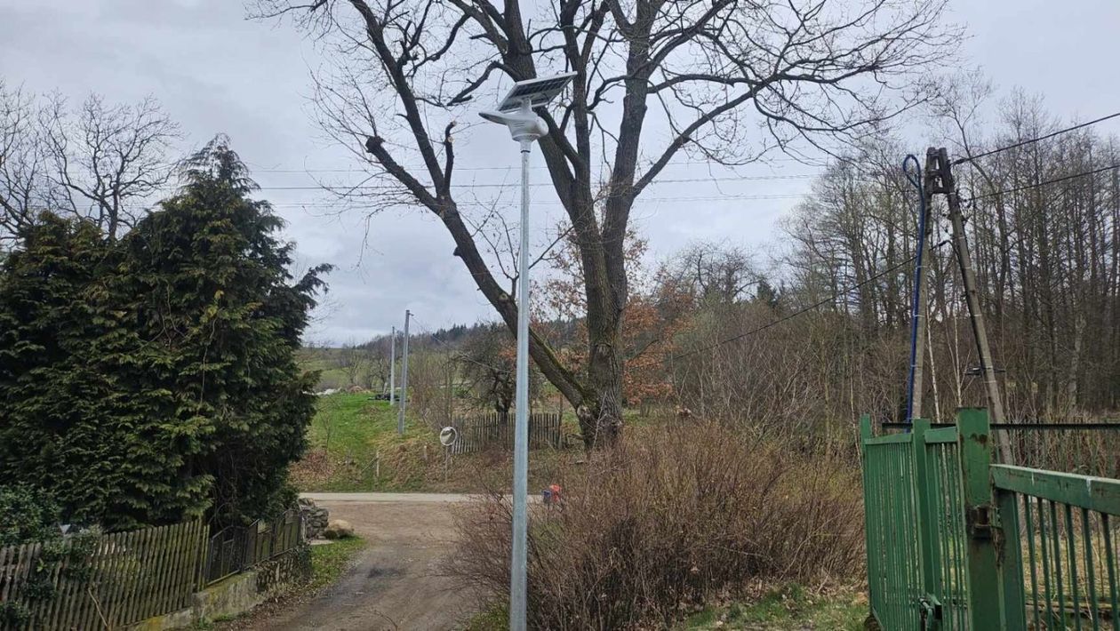 Radomierz: Nowe lampy z funduszu sołeckiego