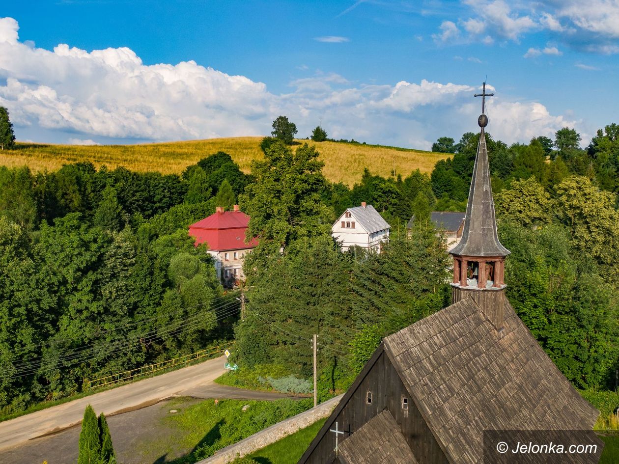 Kromnów: Nowy gont dla kościoła