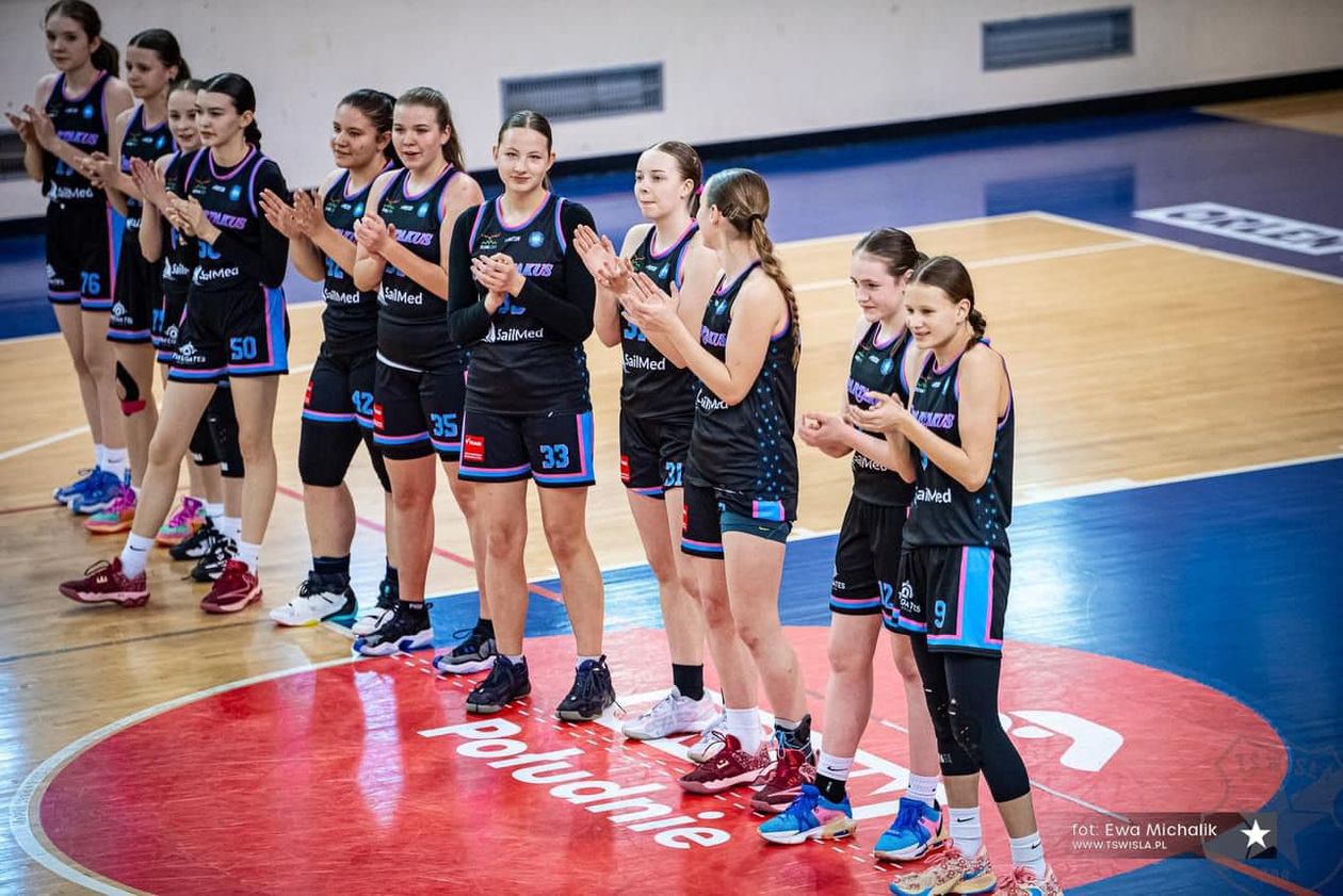 Kraków: Nasze koszykarki w półfinale mistrzostw Polski!