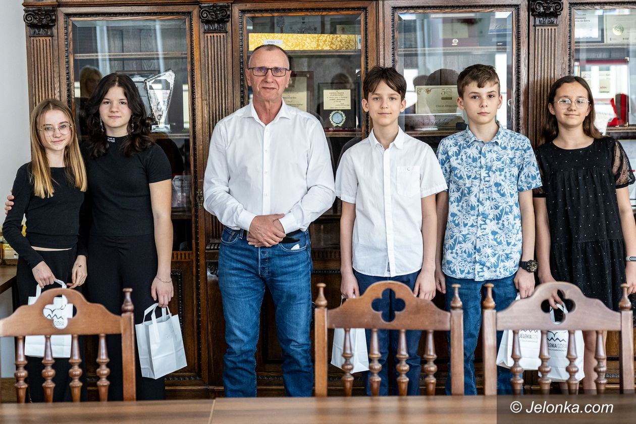Jelenia Góra: Uczestnicy mistrzostw Polski z wizytą w Ratuszu!