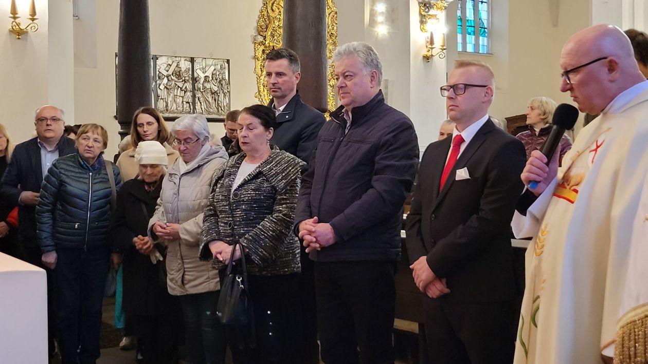 Jelenia Góra: Modlili się za poległych
