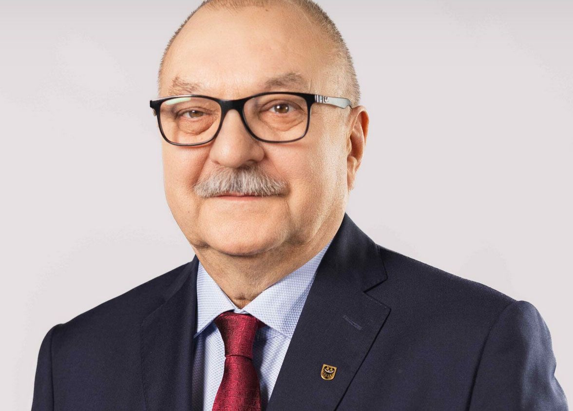 Jelenia Góra: Marszałek poparł Huberta Papaja przed 2 turą wyborów