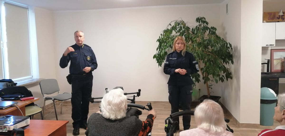 Jelenia Góra: Z seniorami nie tylko o bezpieczeństwie