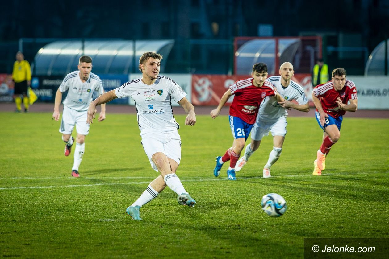 Jelenia Góra: Rozwiązali kontrakt w trybie natychmiastowym!