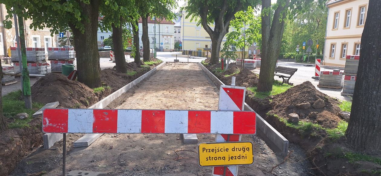 Kowary: Bezpieczniej "na zebrach"
