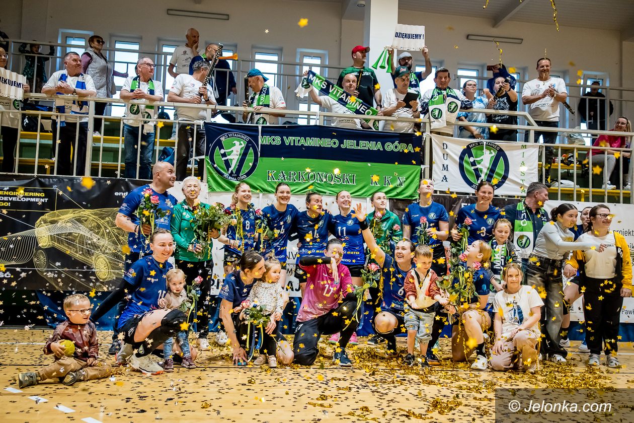 Liga Centralna: Zwycięskie ostatki naszych piłkarek ręcznych!