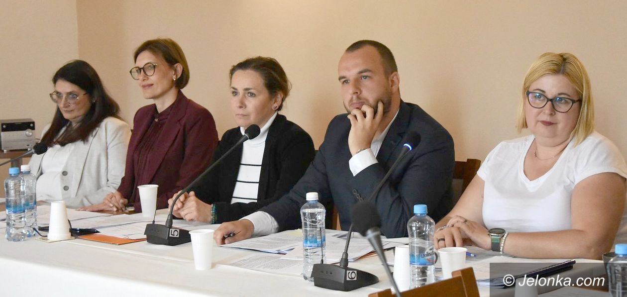 Podgórzyn: Szkoła w Sosnówce nie będzie zamknięta