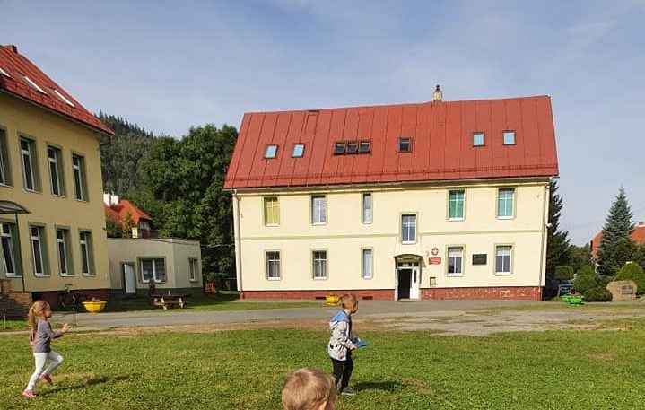 Podgórzyn: Szkoła w Miłkowie będzie "na gaz"