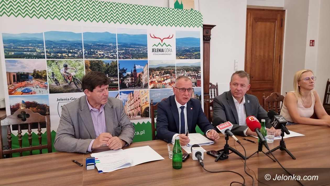 Jelenia Góra: Będzie system sterowania ruchem i drogi rowerowe