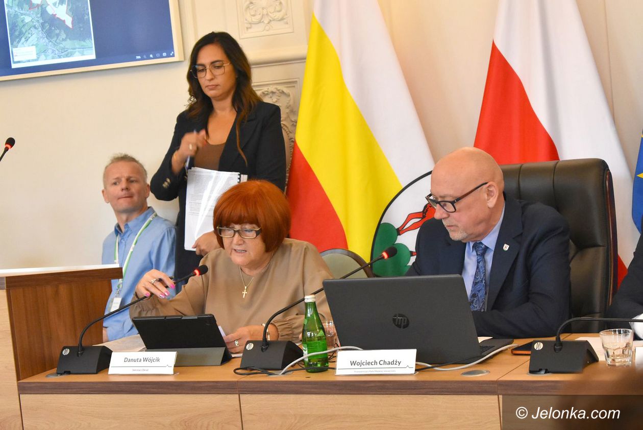 Cieplice: Zmiany w planie – giełda pozostanie