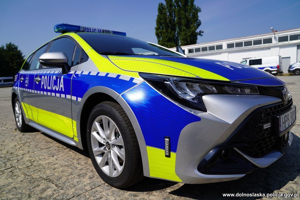 Dolny Śląsk: Nowe radiowozy dla policjantów