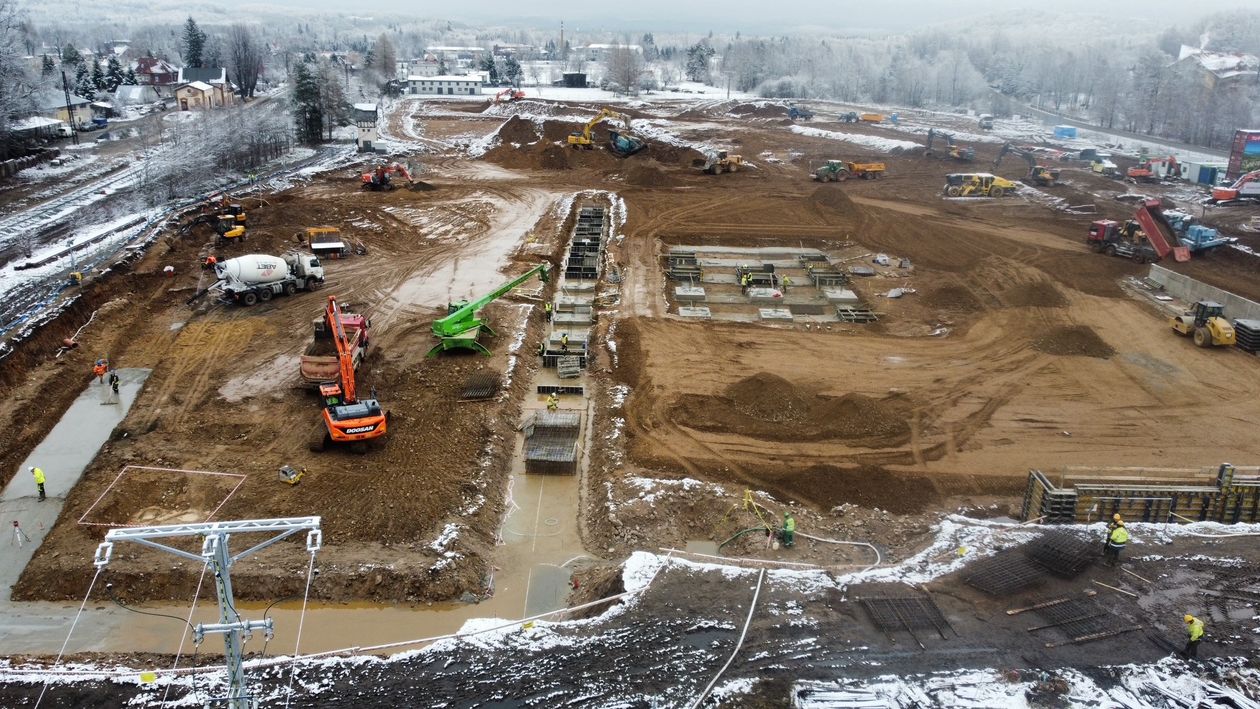 Miłków: Budują centrum handlowe