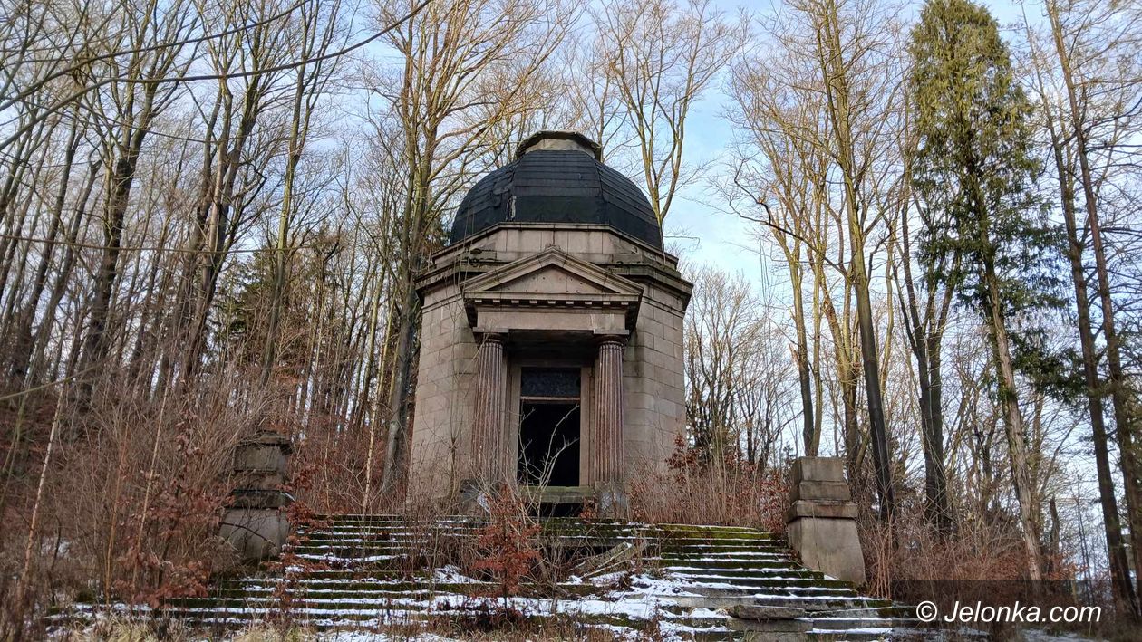 Jelenia Góra: Mauzoleum w Maciejowej… czyli karkonoskie Hollywood