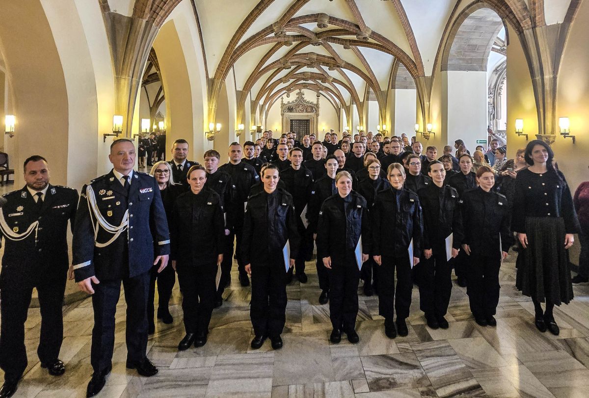 Jelenia Góra: Ślubowanie nowych policjantów