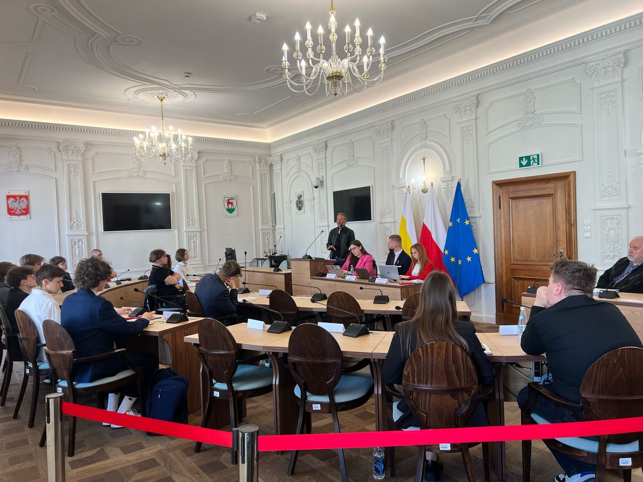 Jelenia Góra: Sesja młodych radnych