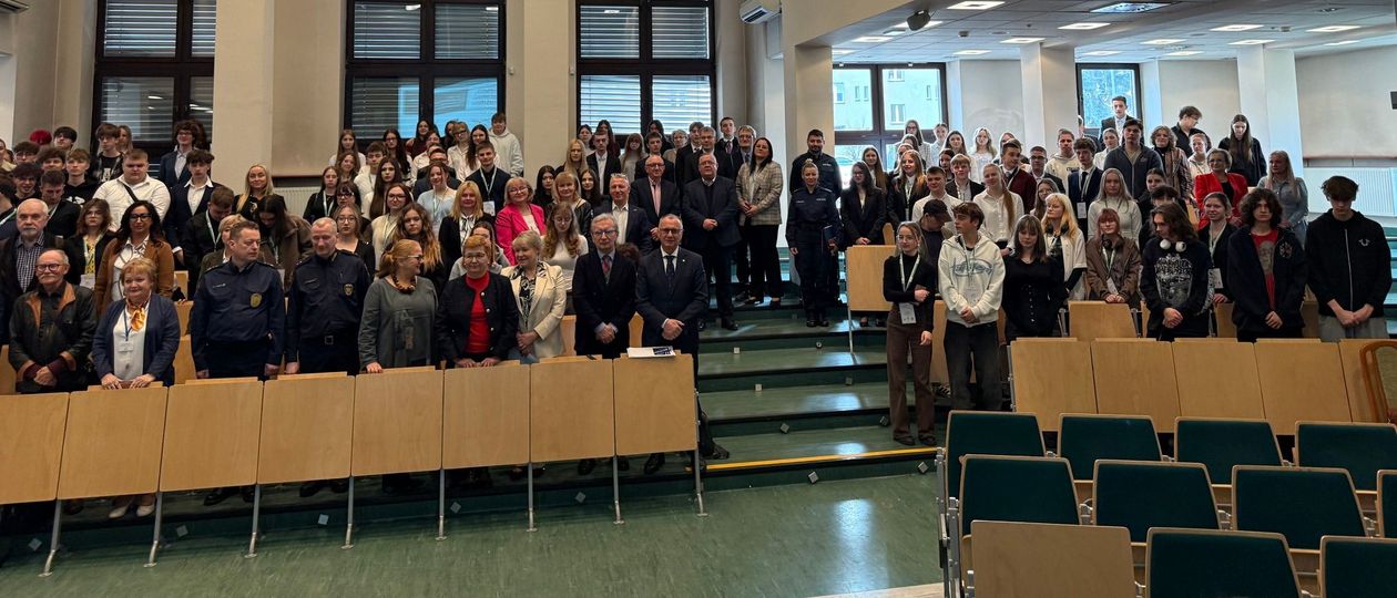 Jelenia Góra: Debata młodych w Uniwersytecie Ekonomicznym
