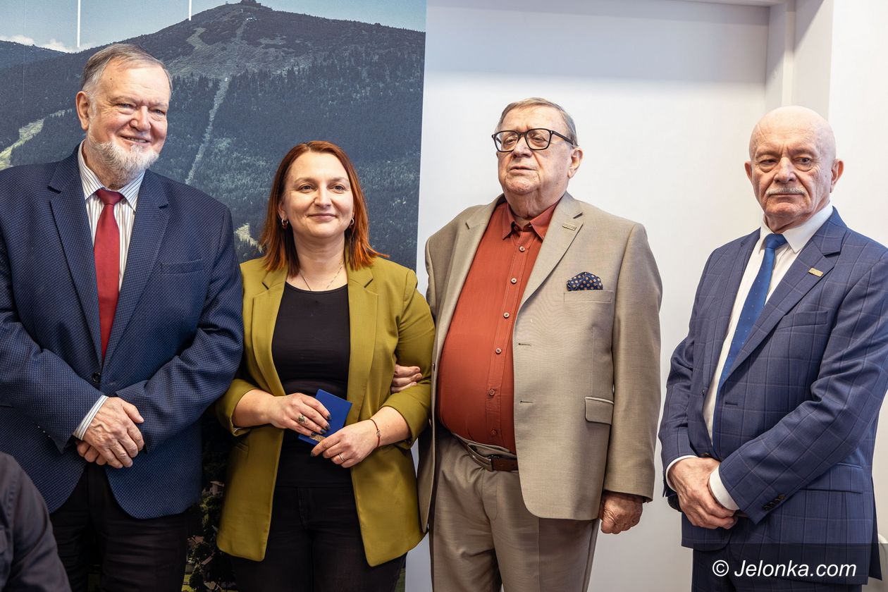 Jelenia Góra: KSONiS nagradza swoich przyjaciół