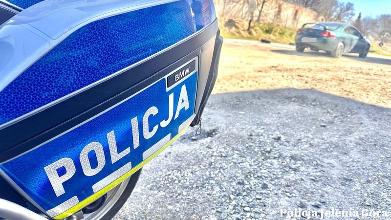 Jelenia Góra: Młody kierowca z ciężką nogą