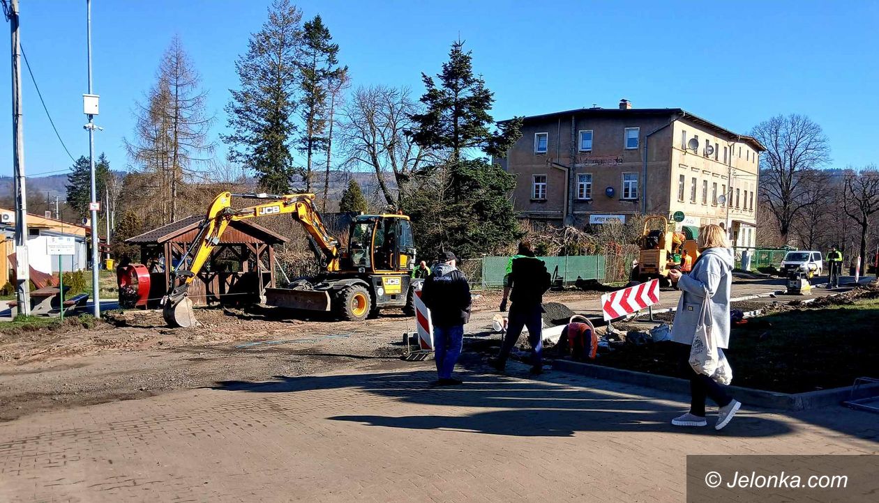 Janowice Wielkie: „Bangladesz w Janowicach”. Powiatówki bez nadzoru?